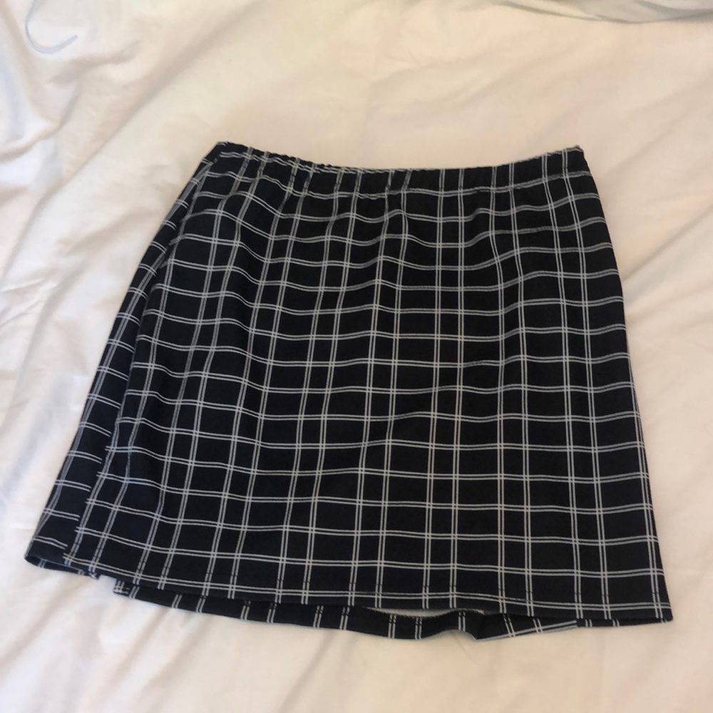 Plaid slit Skit